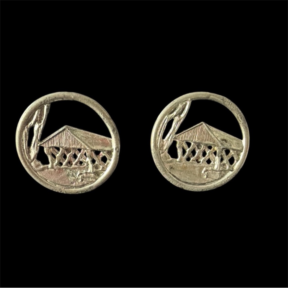 Vintage Silvertone Unsigned Covered Bridge Scenic Screwback Jewelry Earrings